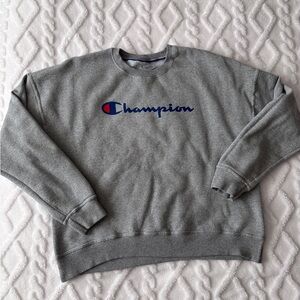 Normcore streetwear Women’s Champion Gray Crewneck Sweater w/ Iconic Logo size L